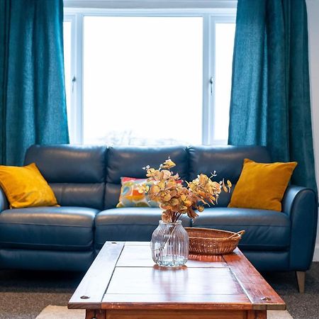 Lovely 3-Bedroom Flat With Free Parking Bridge of Allan Eksteriør billede