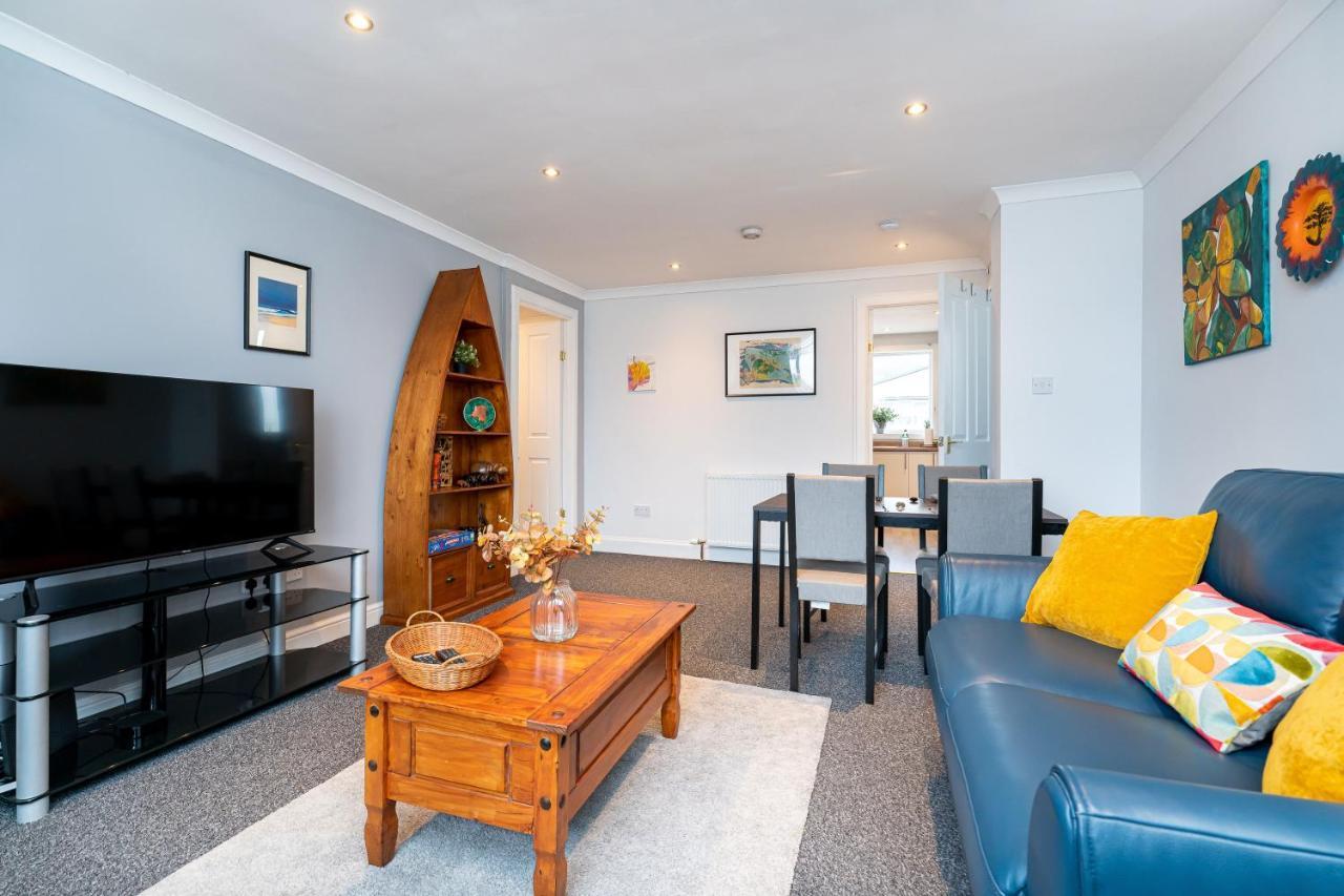 Lovely 3-Bedroom Flat With Free Parking Bridge of Allan Eksteriør billede
