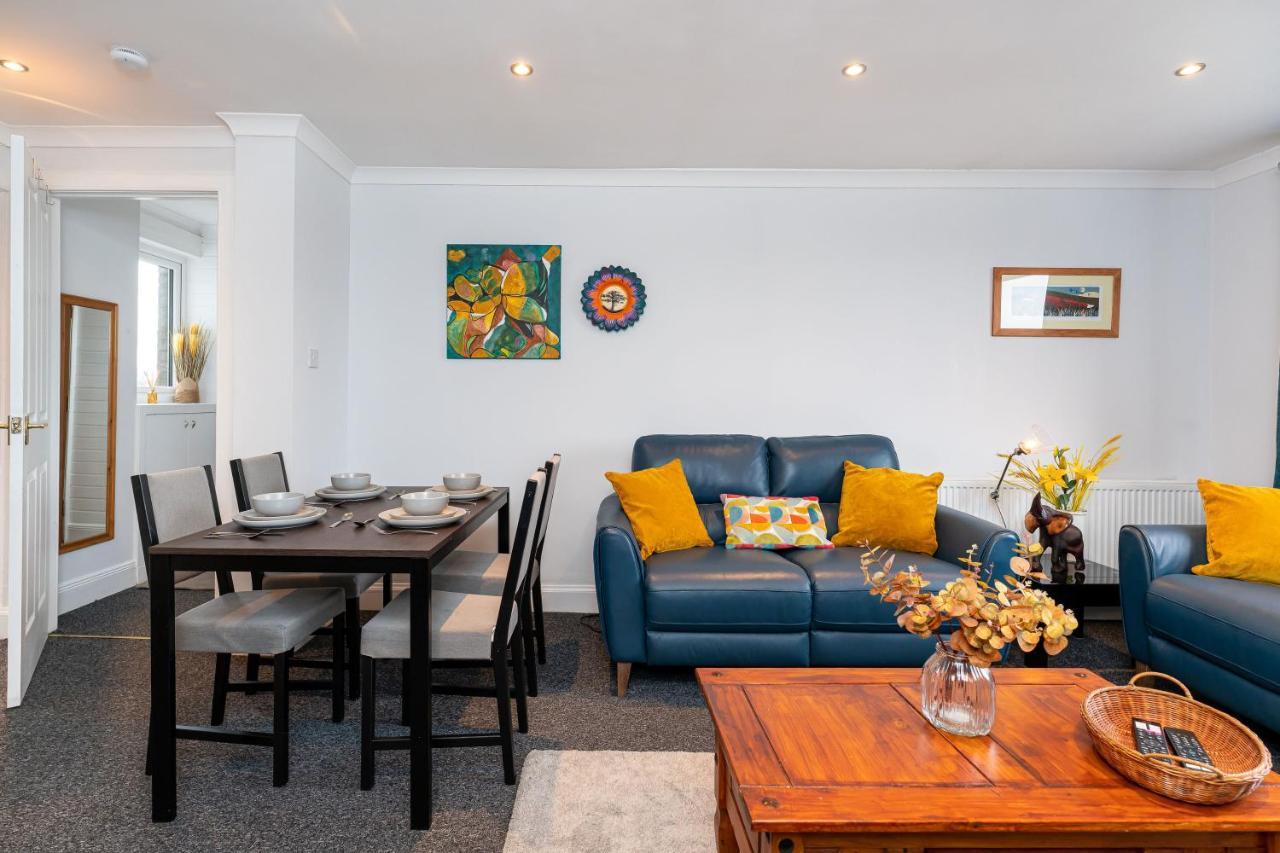 Lovely 3-Bedroom Flat With Free Parking Bridge of Allan Eksteriør billede