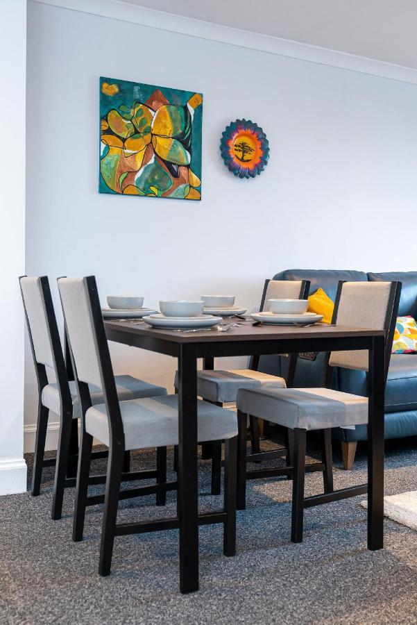 Lovely 3-Bedroom Flat With Free Parking Bridge of Allan Eksteriør billede