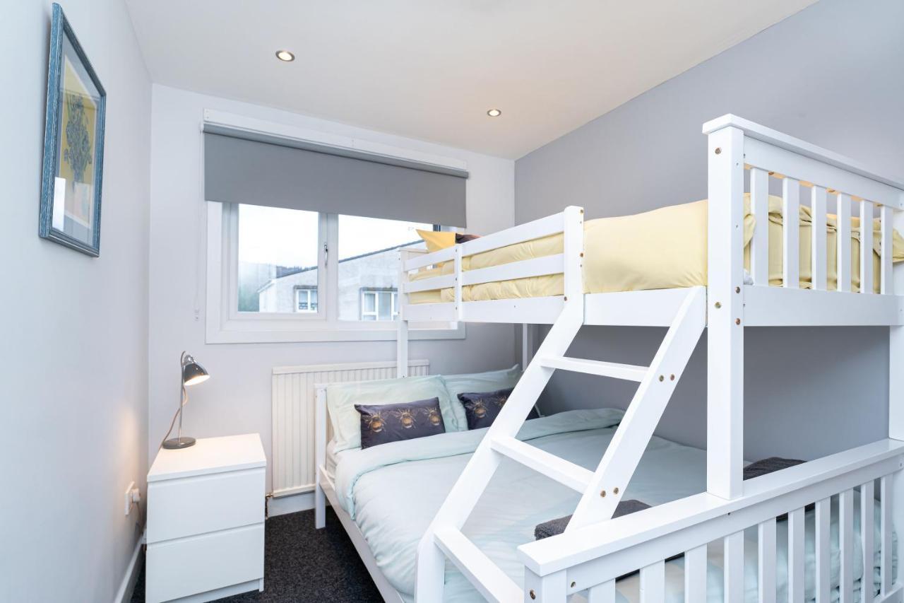Lovely 3-Bedroom Flat With Free Parking Bridge of Allan Eksteriør billede