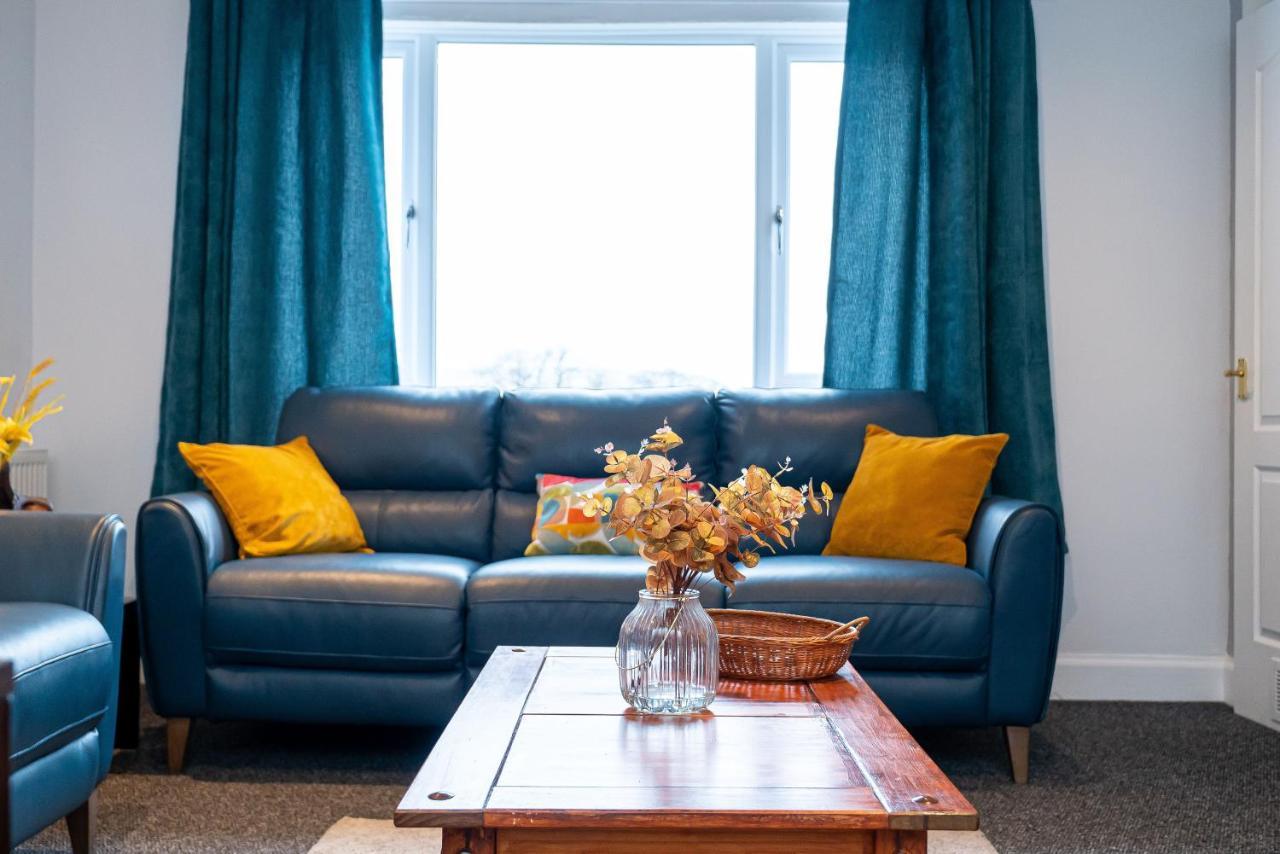 Lovely 3-Bedroom Flat With Free Parking Bridge of Allan Eksteriør billede