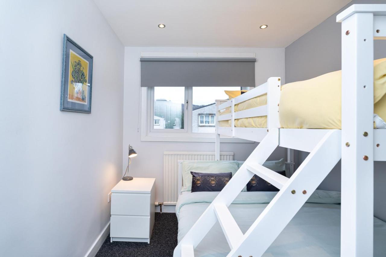 Lovely 3-Bedroom Flat With Free Parking Bridge of Allan Eksteriør billede